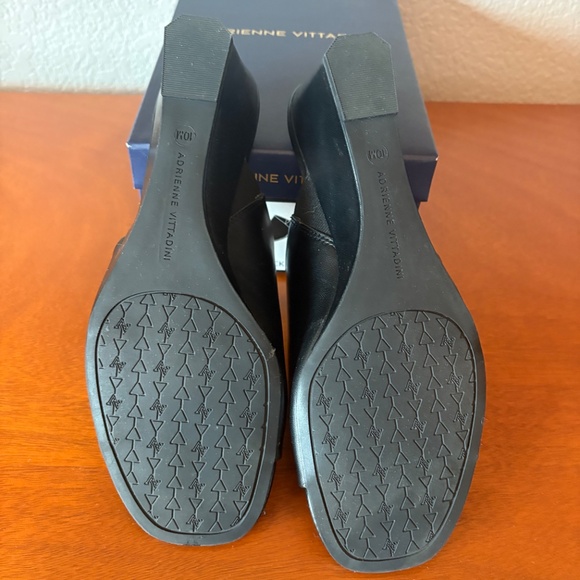 Adrienne Vittadini Adami Black Wedge Sandal, Size 10 - Picture 9 of 10
